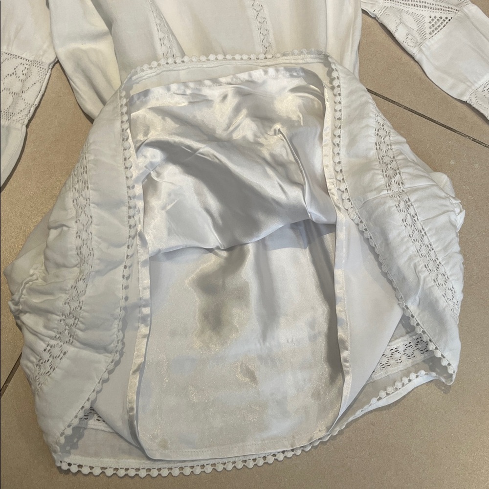 Annie Bing embroidered dress -excellent preowned condition- size Small - Picture 15 of 15